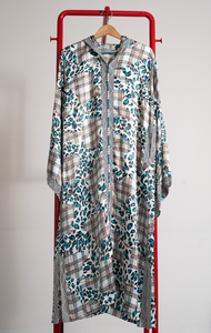 ABAYA - White with blue leopard - Medium