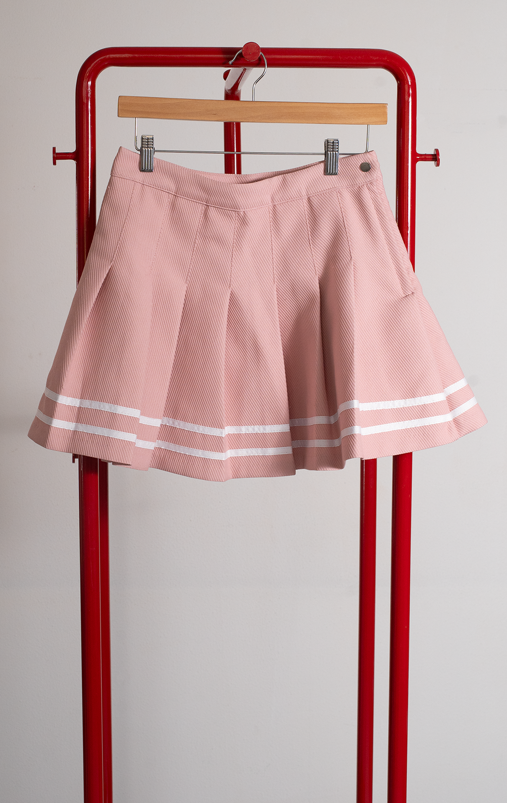 H&M SKIRT - Pink pleated with white lines - Medium
