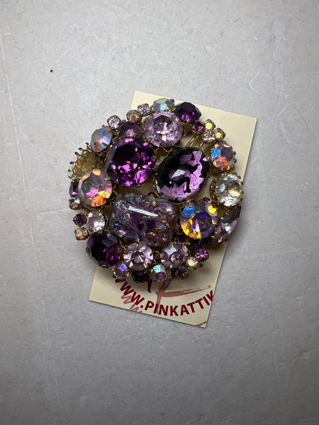 BROOCH - VINTAGE purple stones