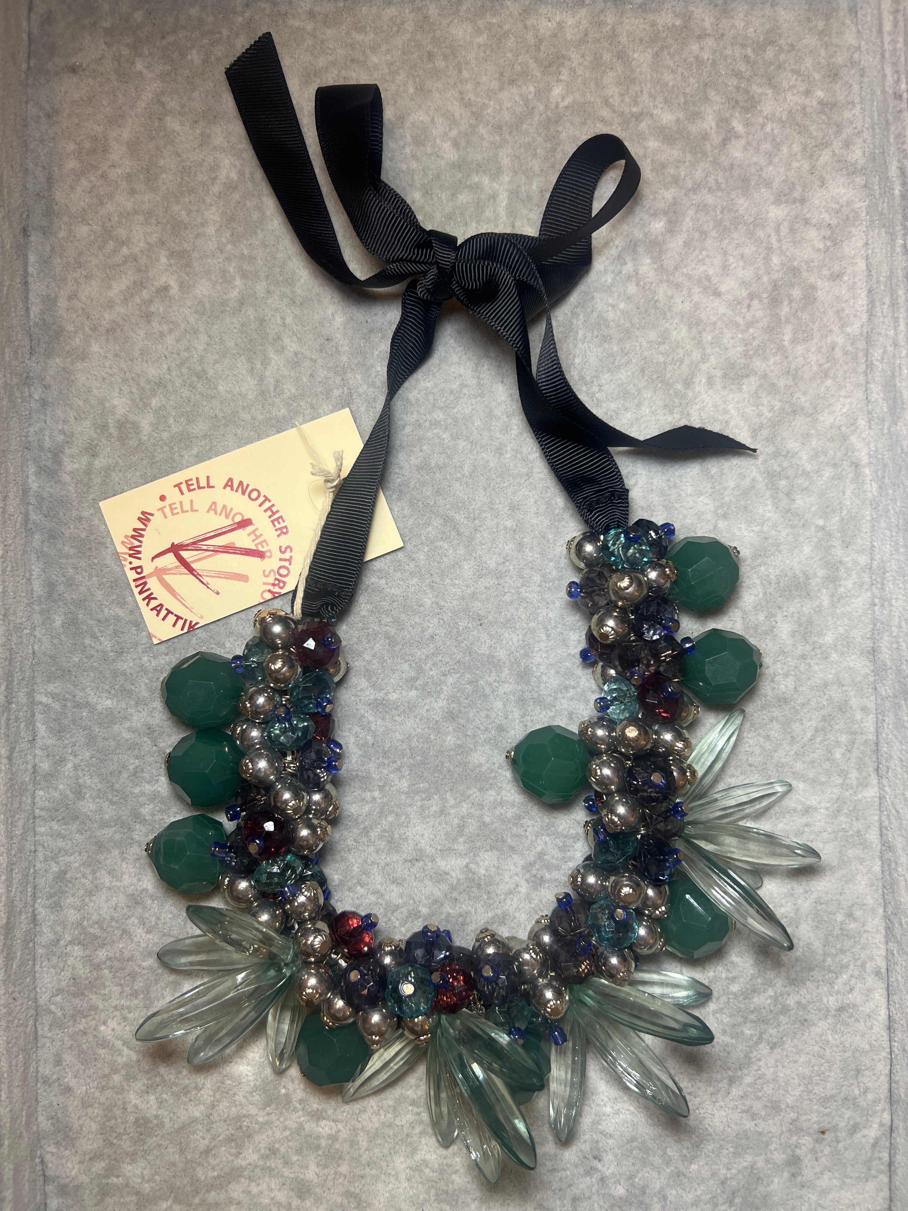 H&M NECKLACE - Black ribbon with colored beads