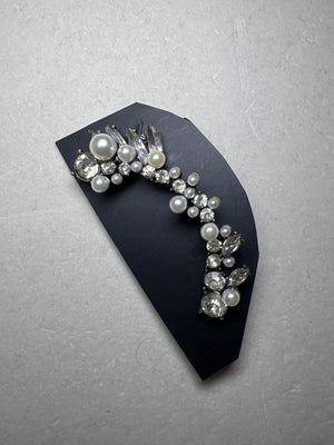 ZARA EARCUFF - Silver with pearls & crystal stones