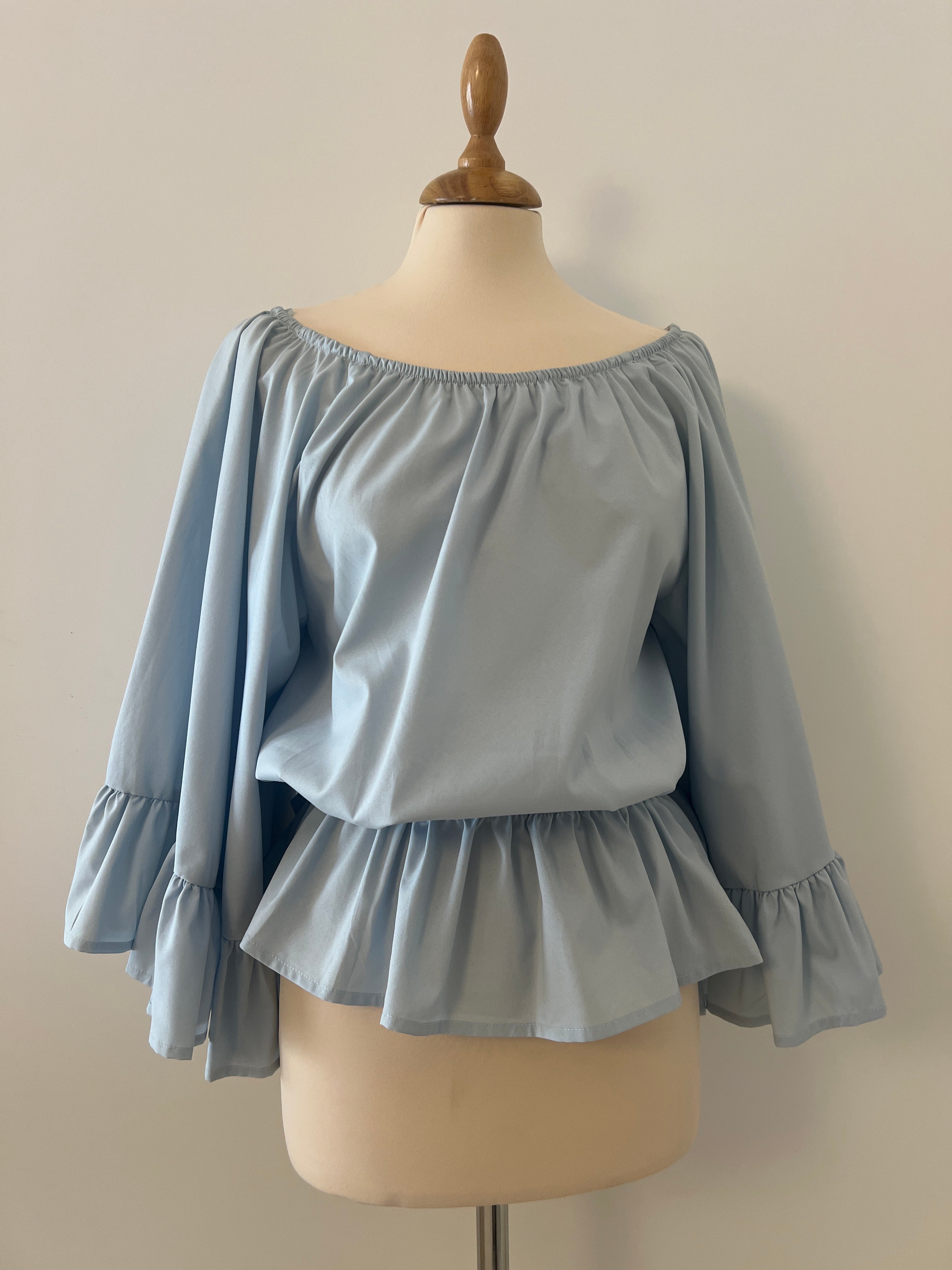 FOREVER21 TOP - Light blue off the shoulders - Small