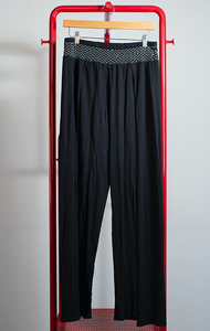 NEW LOOK PANTS - Black with slits & elastic waist - Medium