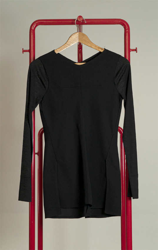 DEMOO TOPS - Black with zipper in the back - Small