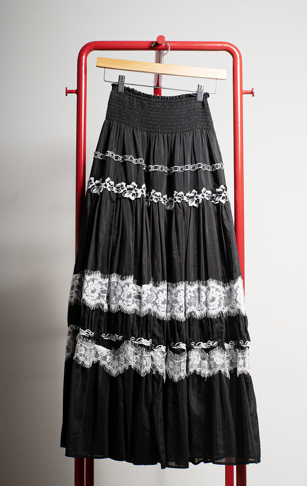 PINKO SKIRT - Black with white lace details - XSmall