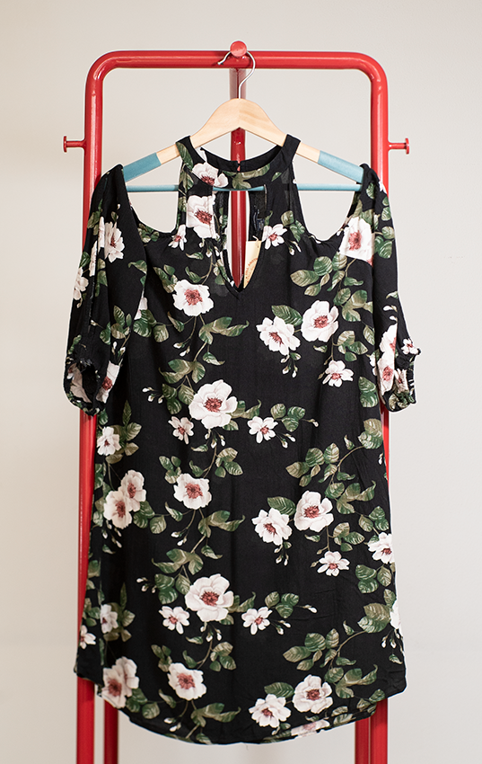 AMERICAN EAGLE DRESS - Black with nude flowers print - Small