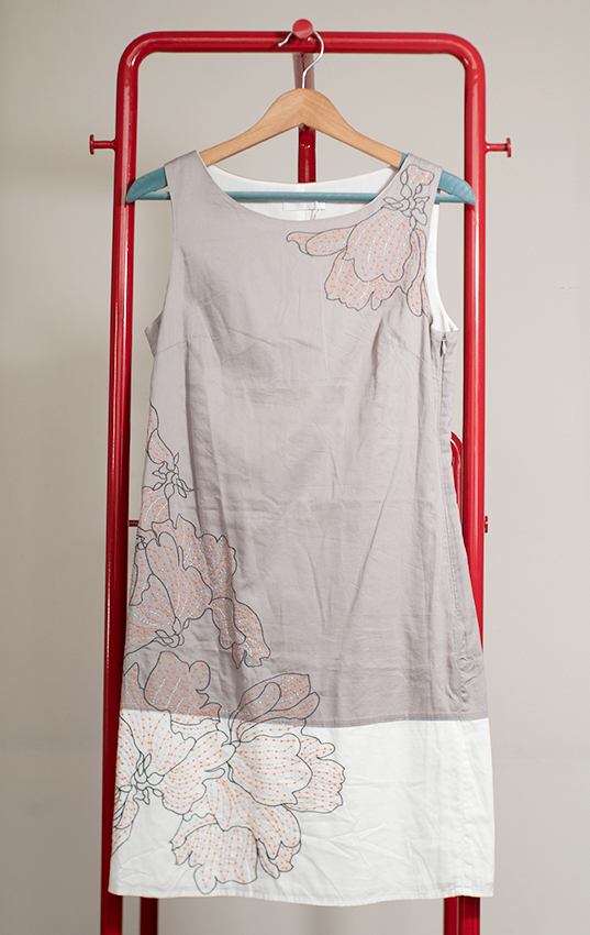 PROMOD DRESS - Grey and white with flower embroidery - small