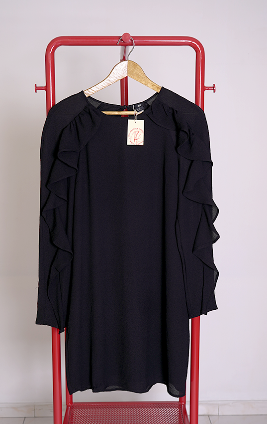 H&M DRESS - Black with ruffles on sleeves - Small