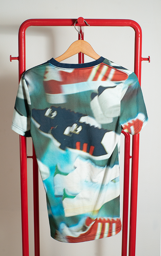 ADIDAS T-SHIRT - Blurry shoes print colorful - Xsmall