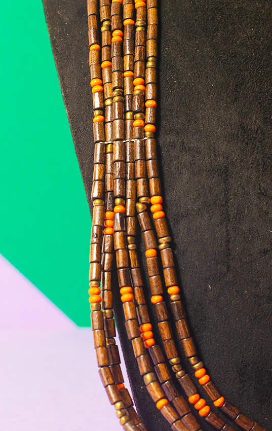 NECKLACE - Wood & orange beads