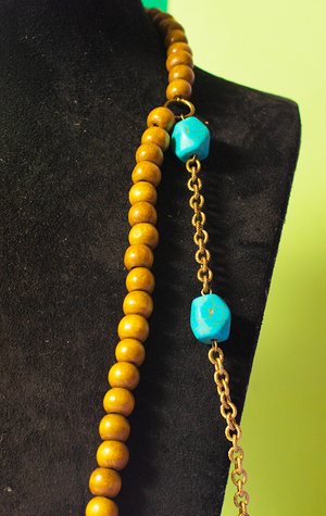 NECKLACE - Gold chain & turquoise beads with wood beads