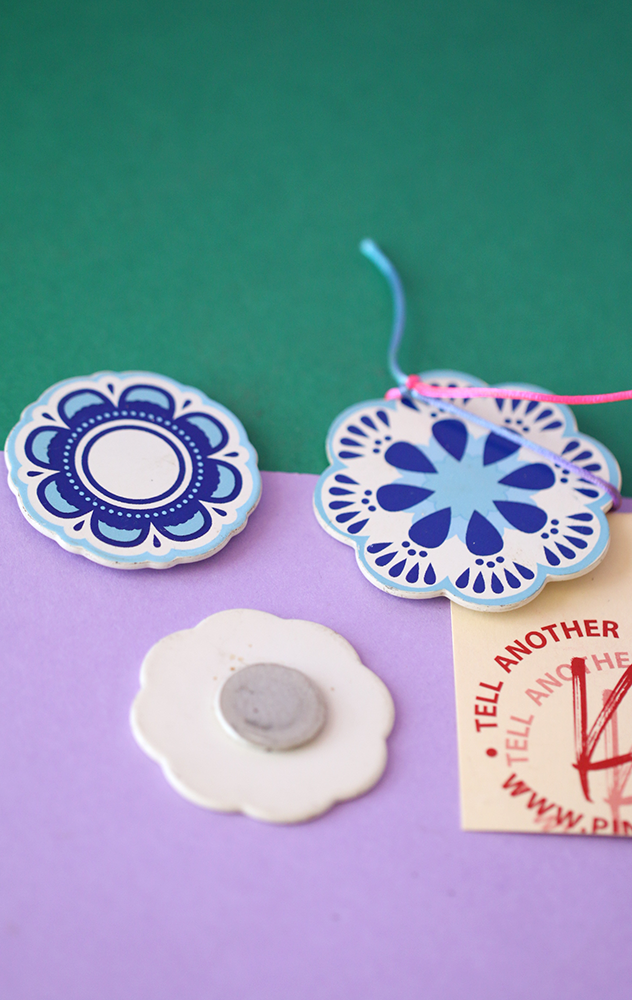 HOME DECO MAGNETS - Flower white and blue pattern - set of 3