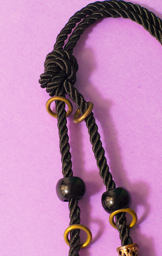 NECKLACE - Black thread with tassels