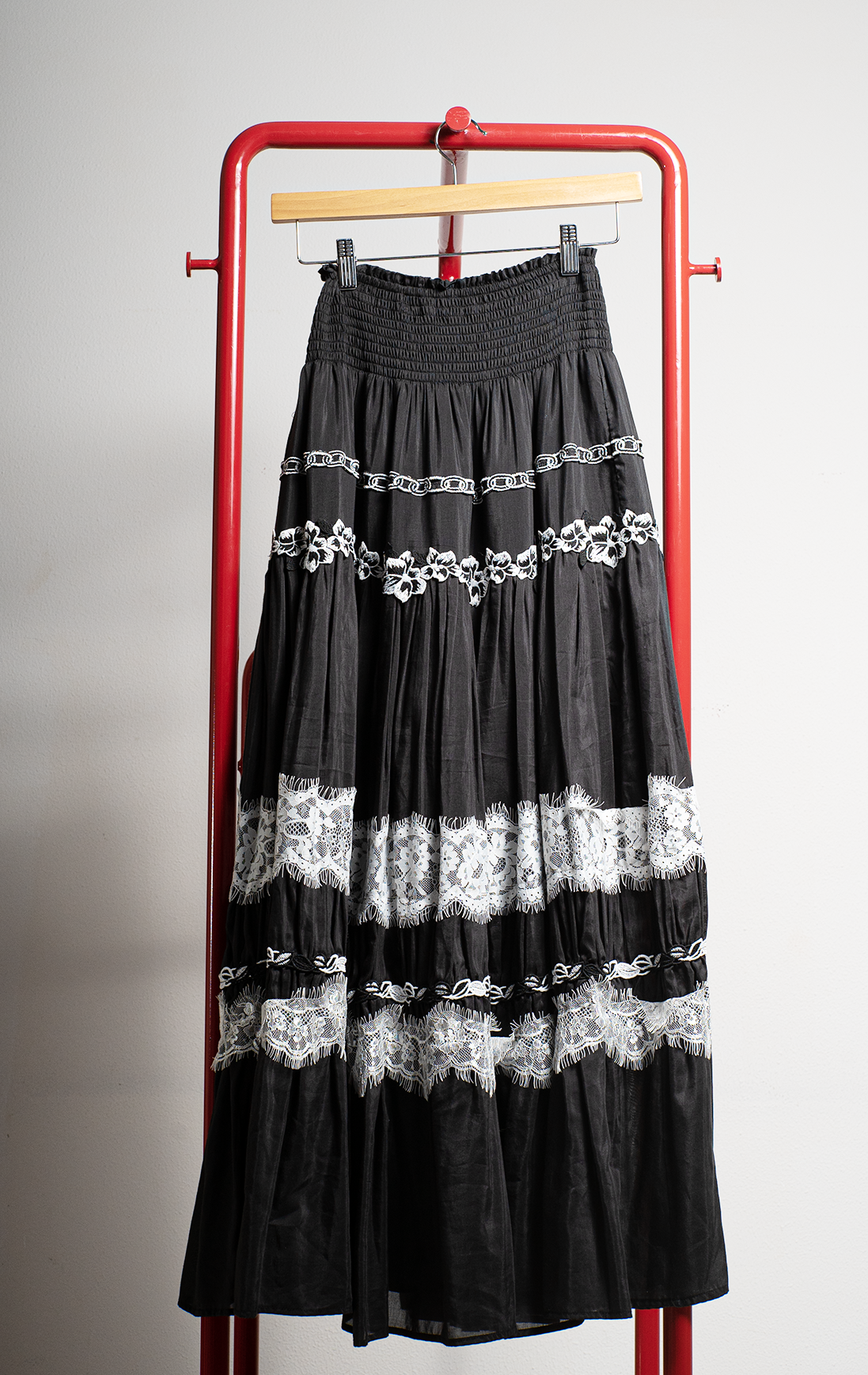 PINKO SKIRT - Black with white lace details - XSmall