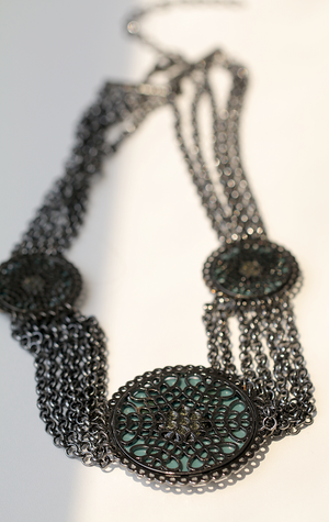 NECKLACE - Black and silver
